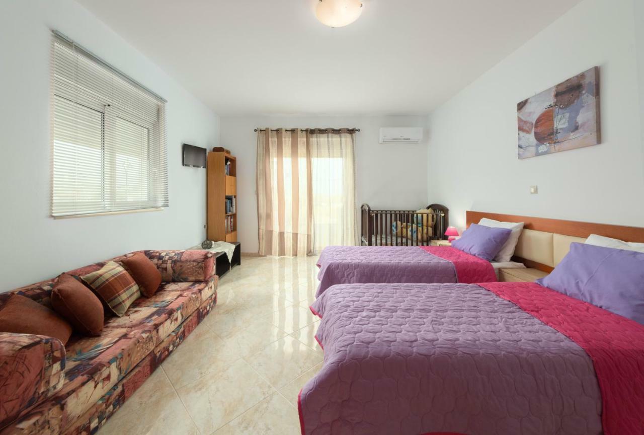Sea Spirit Apartment อาฟานโท ภายนอก รูปภาพ