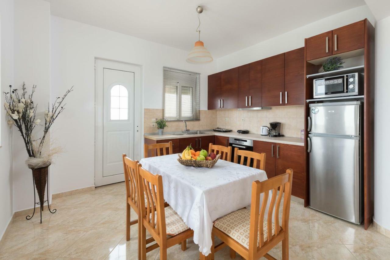 Sea Spirit Apartment อาฟานโท ภายนอก รูปภาพ