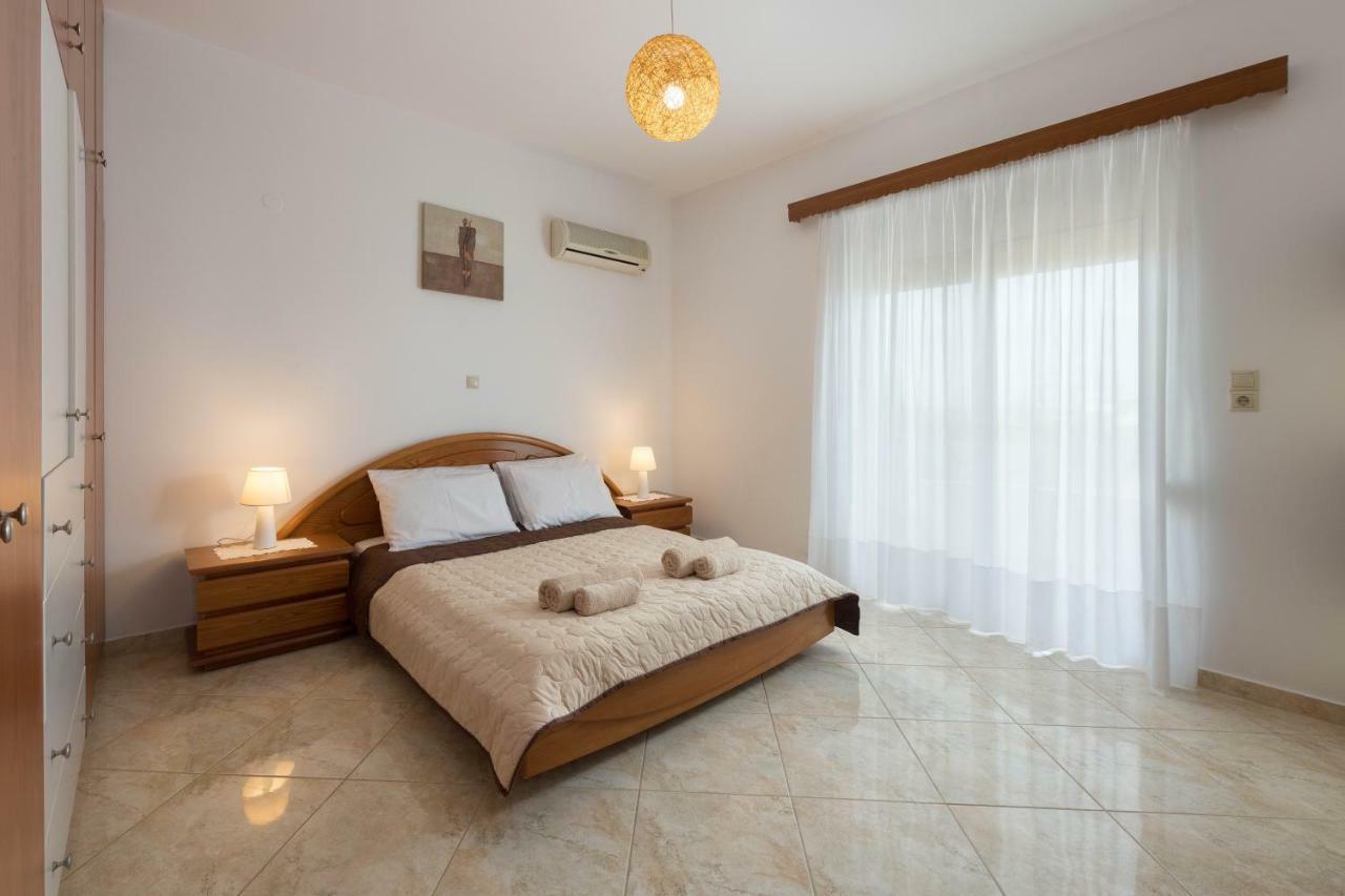 Sea Spirit Apartment อาฟานโท ภายนอก รูปภาพ